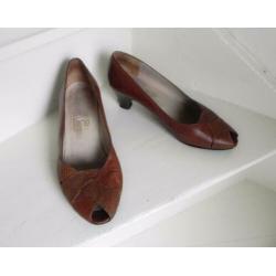 2139 VINTAGE Flip peeptoe cognac pumps 37 38