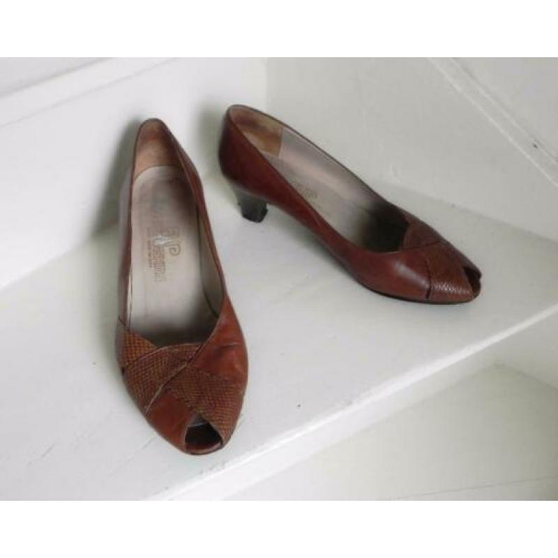 2139 VINTAGE Flip peeptoe cognac pumps 37 38