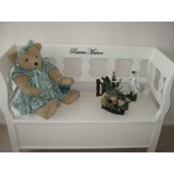 Beren nostalgie met leuke accessoires als nieuw.