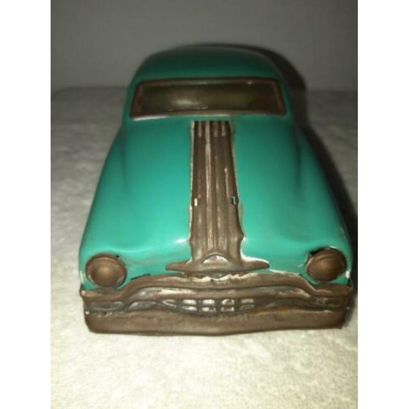 Amerikaanse Oldtimer groen met Frictiemotor