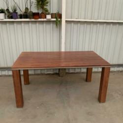 Eettafel Hout Modern