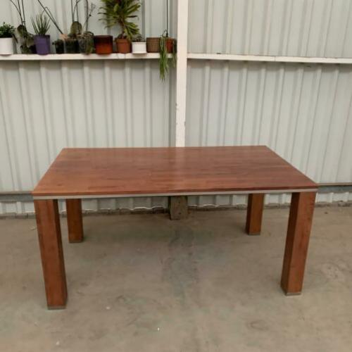 Eettafel Hout Modern
