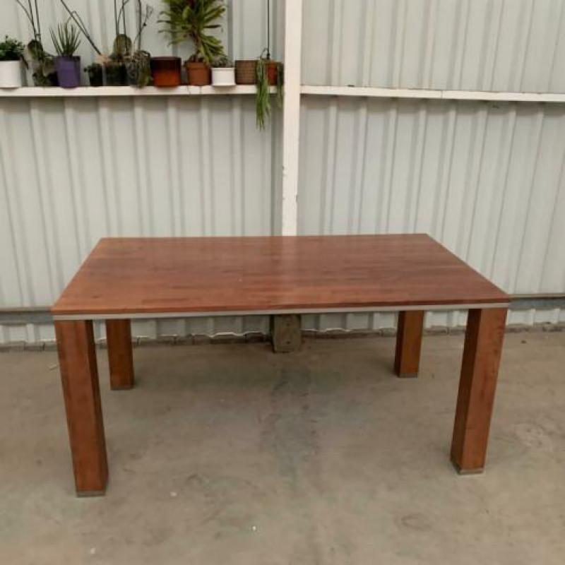 Eettafel Hout Modern