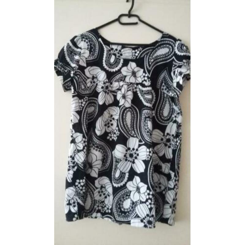 Zwart witte tuniek maat 46/48