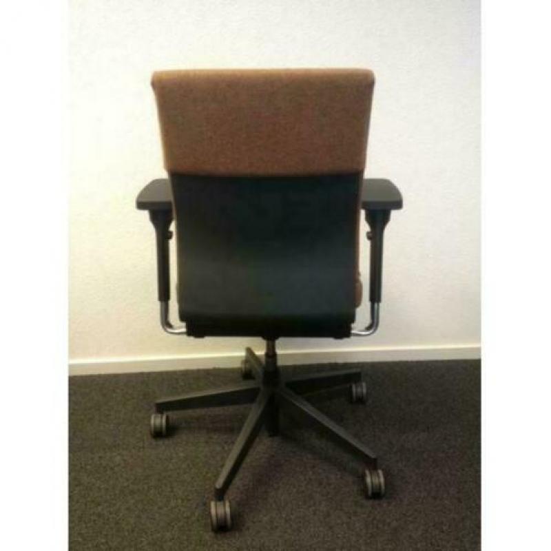 Wilkhahn Neos bureaustoelen. Bruine viltstof. Nog zeer mooi!