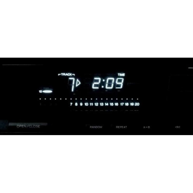 philips CD600,in zeer nette staat en werkt 100%.