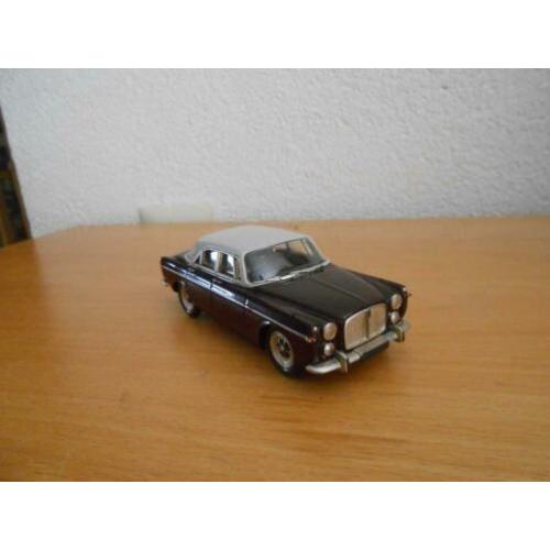 Milestone Rover P5 coupe RHD maroon-zilvergrijs dak 1:43