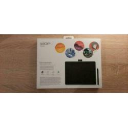 Wacom Intuos M Bluetooth tekentablet groen