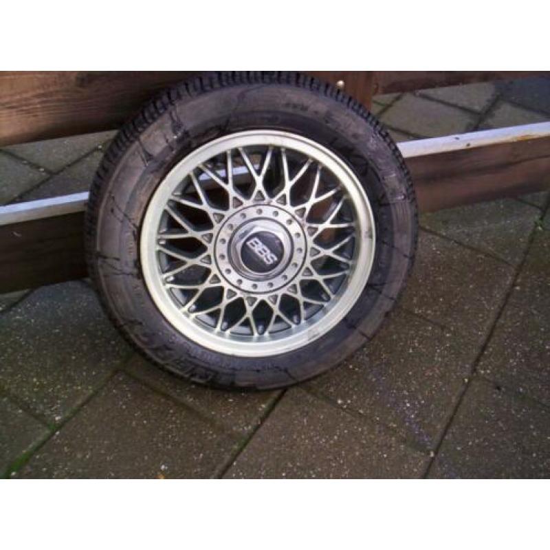 BBS velgen 4 stuks met naafdoppen en banden 175/65 R14