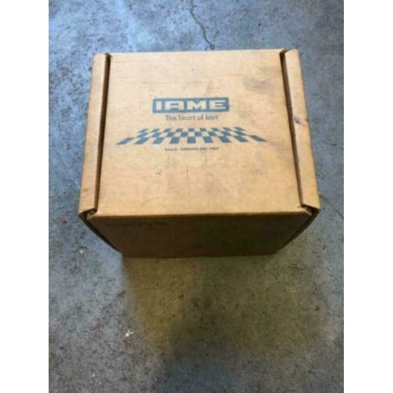 Iame X30 cilinder 135cc en uitlaat
