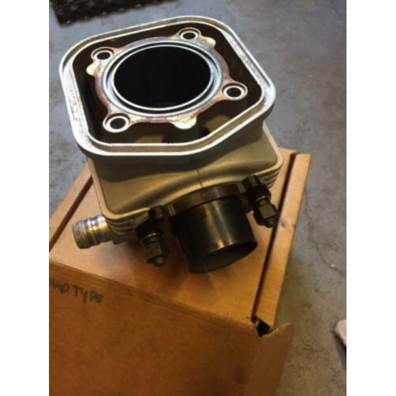 Iame X30 cilinder 135cc en uitlaat
