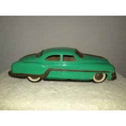 Amerikaanse Oldtimer groen met Frictiemotor