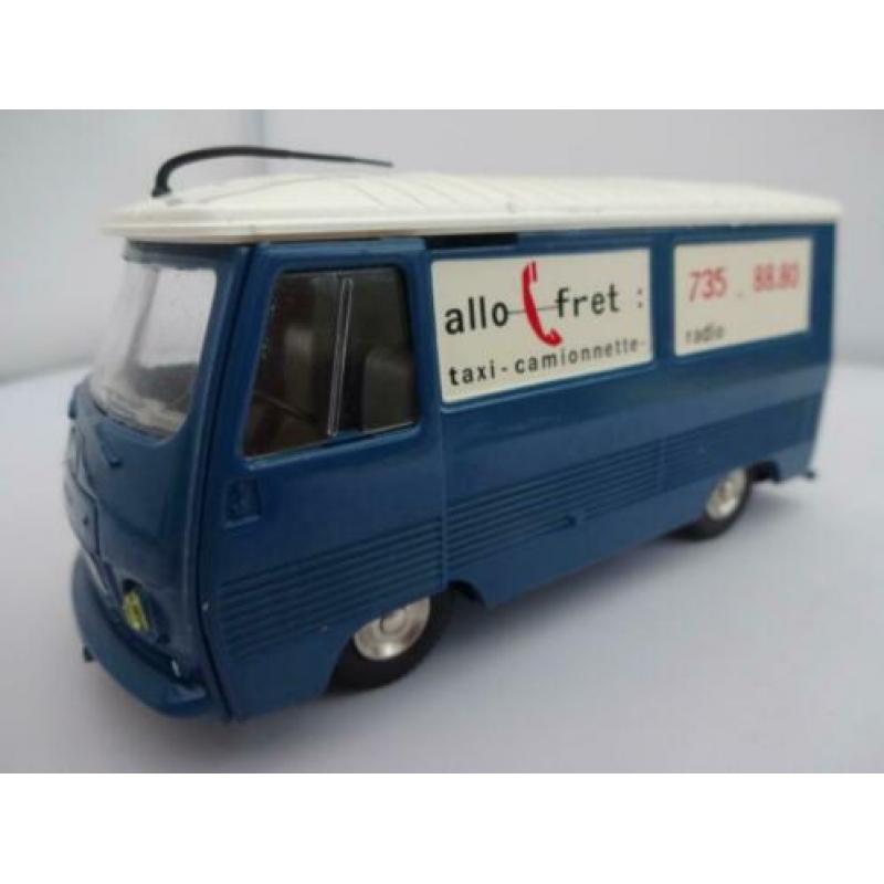 Peugeot J7 Allo Fret nr:570 van Dinky Toys (Atlas) 1/43