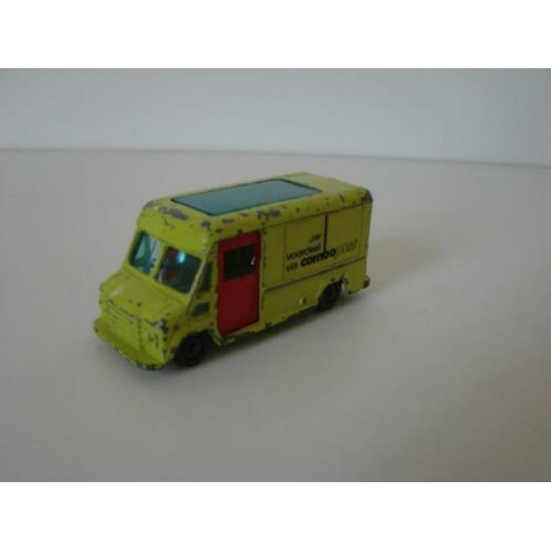 Husky Commer Walk-Thru Van, promo model van Combo Post