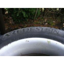 Vredestein winterbanden met aluminium velgen