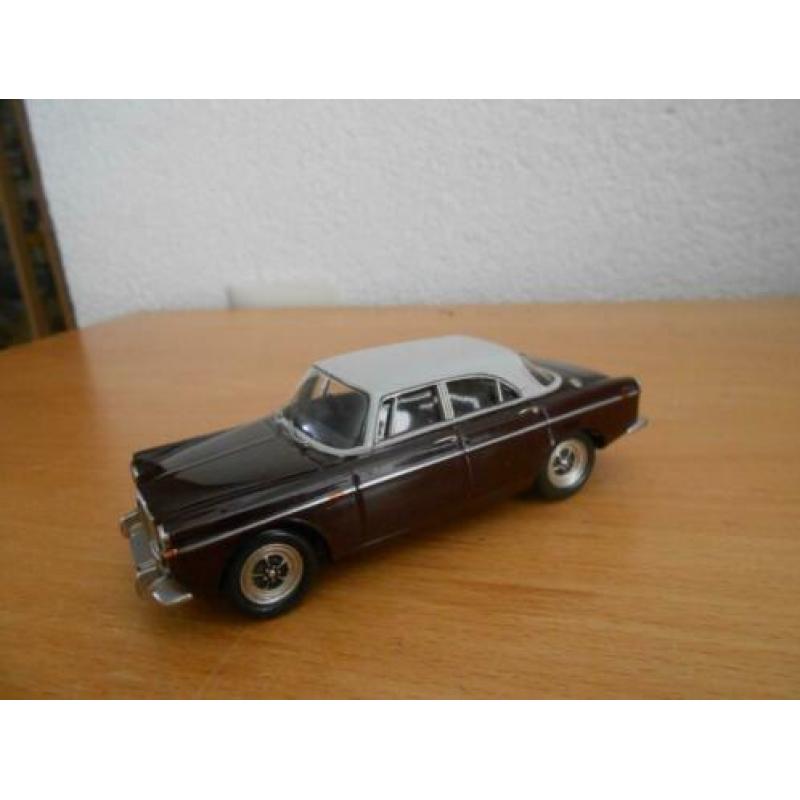 Milestone Rover P5 coupe RHD maroon-zilvergrijs dak 1:43