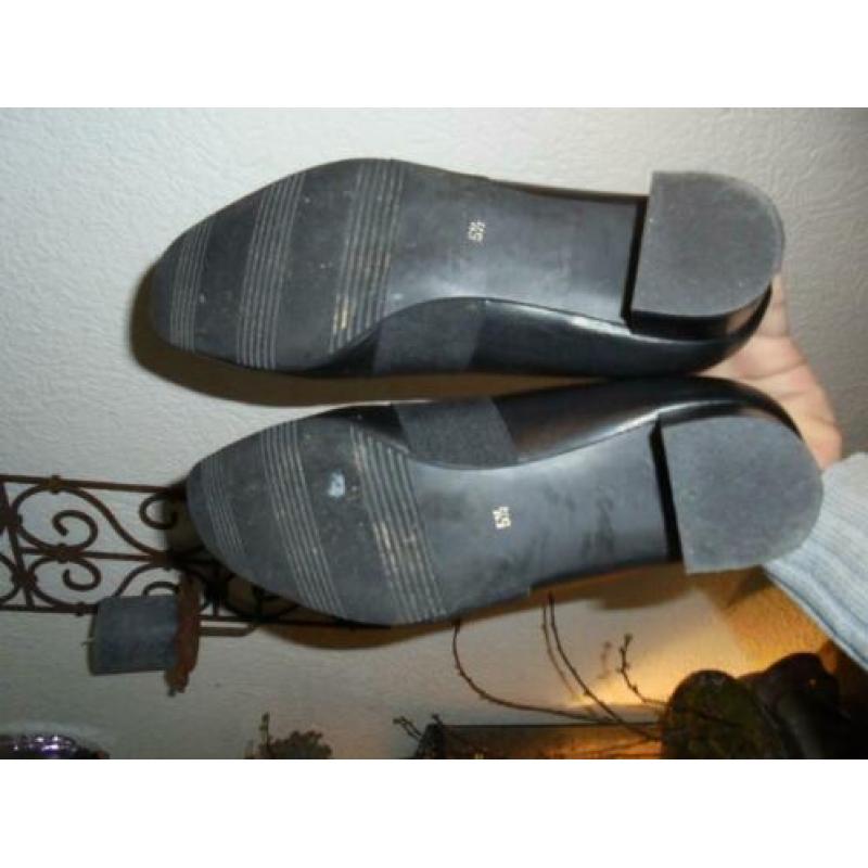 p78) prachtige pumps lage hak maat 5,5= 38,5 di alessandria