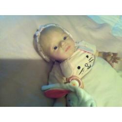 Reborn Saartje met het down syndroom