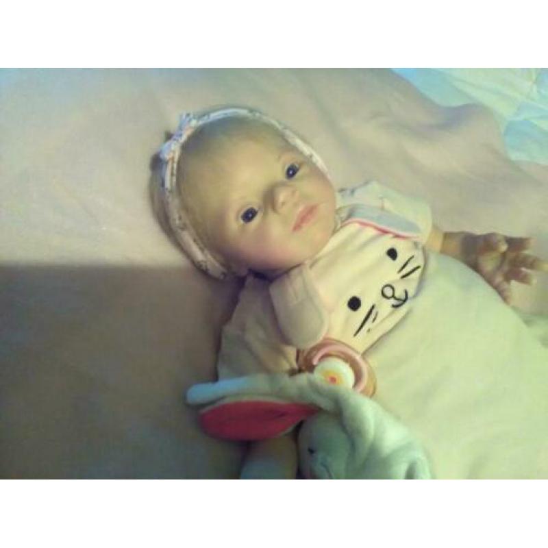 Reborn Saartje met het down syndroom