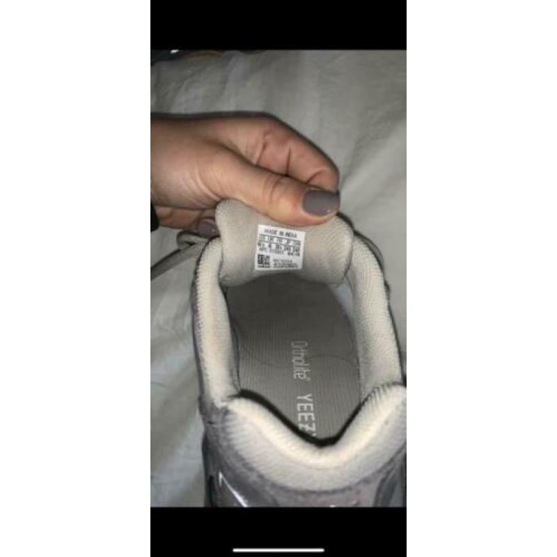 Yeezy Tephra 700 V2 39 1/3