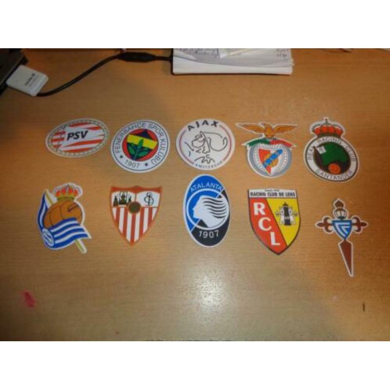 50 st PVC Voetbalclub Logo's NIEUW!!!