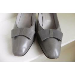 2197 VINTAGE Nooyen retro strik pumps 38 39
