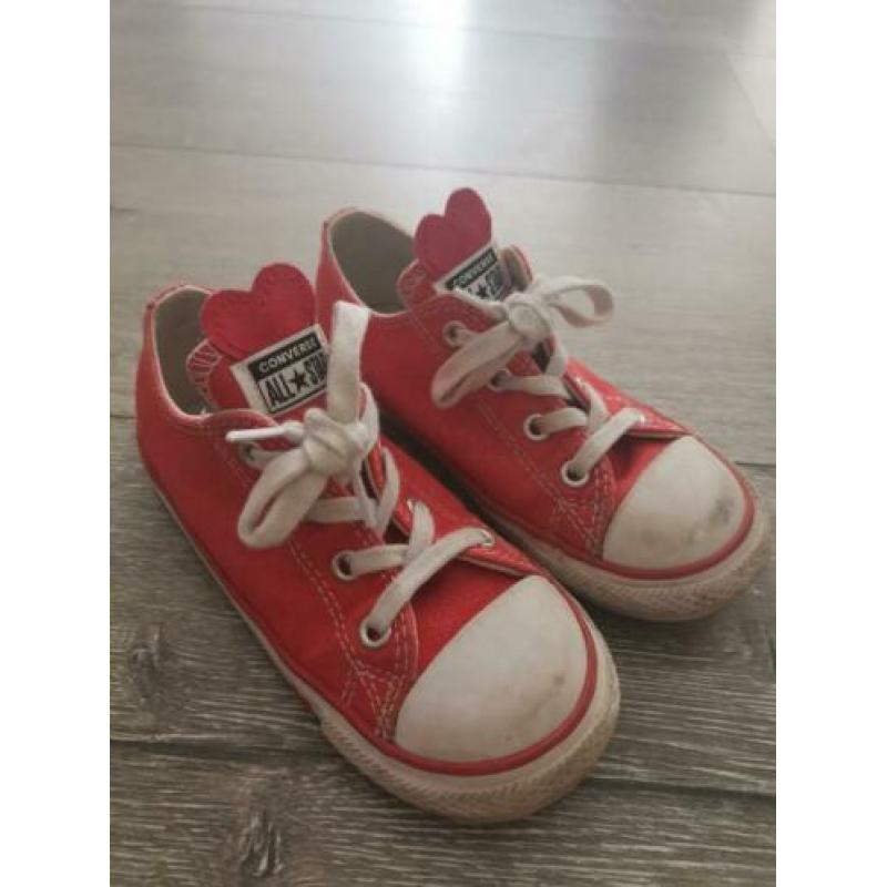 Rode All Stars hartjes maat 25