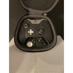 xbox one S+ 2 elite controllers