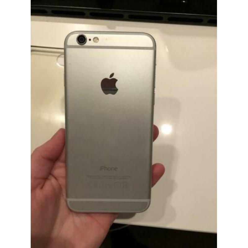 Zeer nette iPhone 6 zilver 64GB