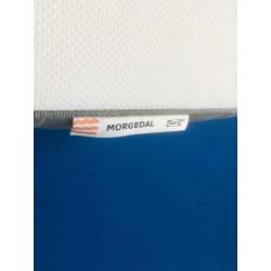 Bijna nieuw matras + gloednieuwe topper