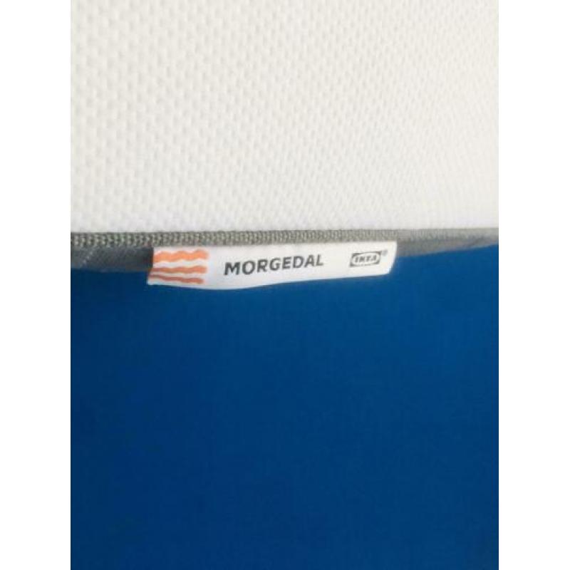 Bijna nieuw matras + gloednieuwe topper