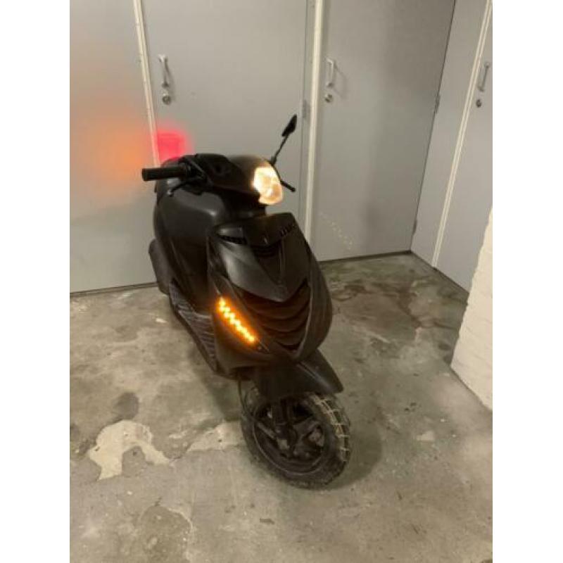 Zip 2000 4T. 2014