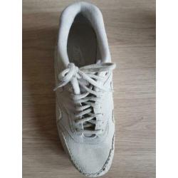 Nike Air Max 1 WMNS Premium Sherpa Pack Birch-Ivory maat 42