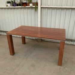 Eettafel Hout Modern