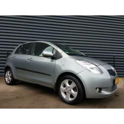 Toyota Yaris 1.3 VVTi Luna MMT | 5-deurs | Automaat