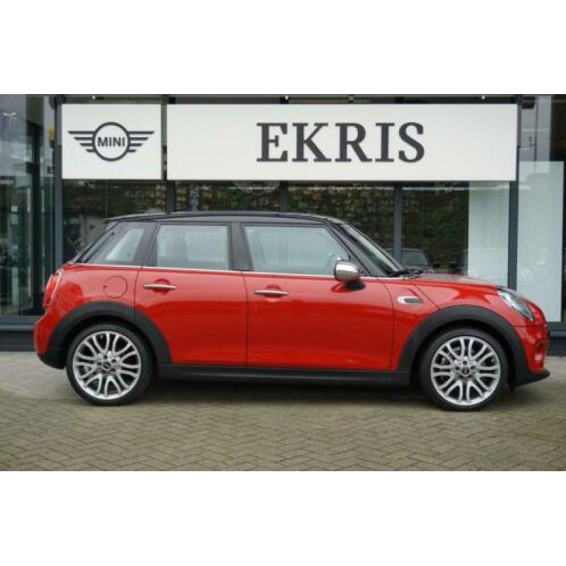 MINI 5-deurs Cooper Business (bj 2016)