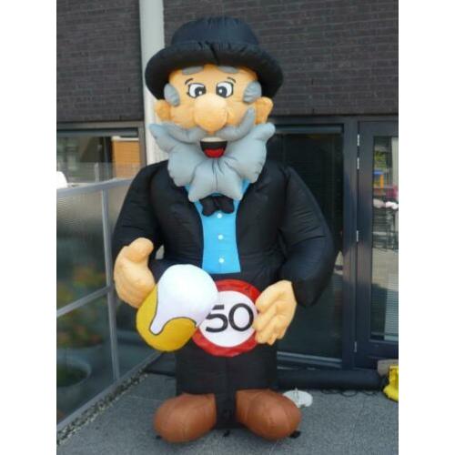 leuke Abraham opblaaspop 3,2 meter hoog met bierpul