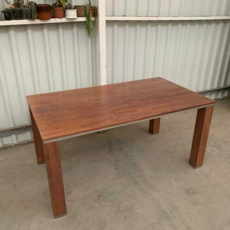 Eettafel Hout Modern