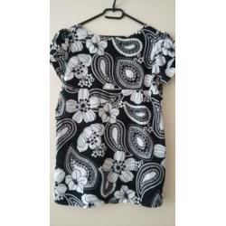 Zwart witte tuniek maat 46/48