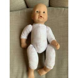 Prachtige baby pop /CHOU -CHOU
