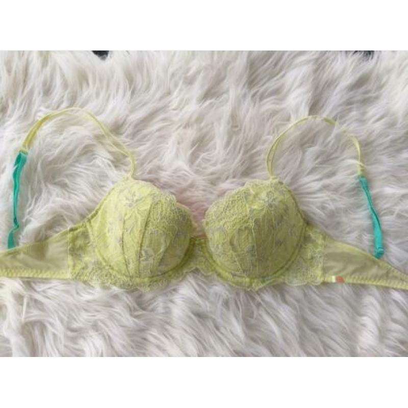 BH met glitters van Victoria Secret maat 32D