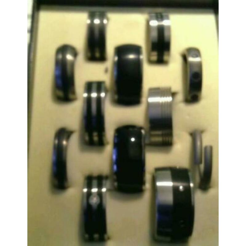 EdelStalen +titanium ringen maten 17 t/m 24. Xen en Dau