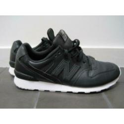 NIEUW: NEW BALANCE zwarte SNEAKERS / SPORTSCHOENEN, maat 39!