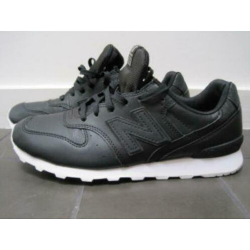 NIEUW: NEW BALANCE zwarte SNEAKERS / SPORTSCHOENEN, maat 39!