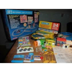 Vintage Blue Box Toys M 1 Motorway Light up Services Garage.