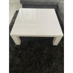 Mooie witte hoogglans salontafel