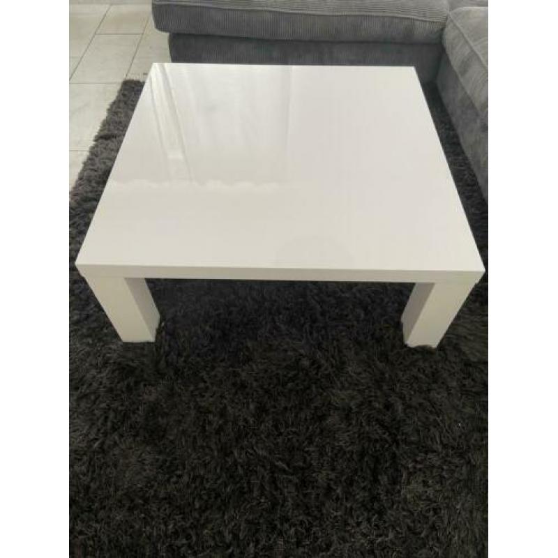 Mooie witte hoogglans salontafel