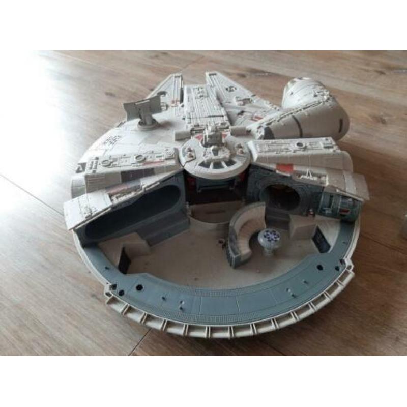 Star Wars Millennium Falcon - zo goed als nieuw
