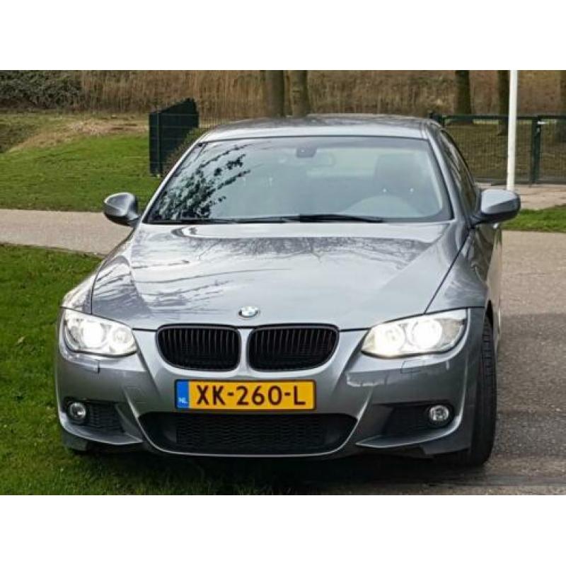 BMW 3-Serie Coupe 2.0 D 320 2010 Grijs high executive