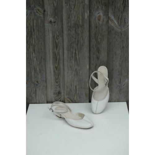 MANFIELD leren witte ballerina's subtiel hakje 39